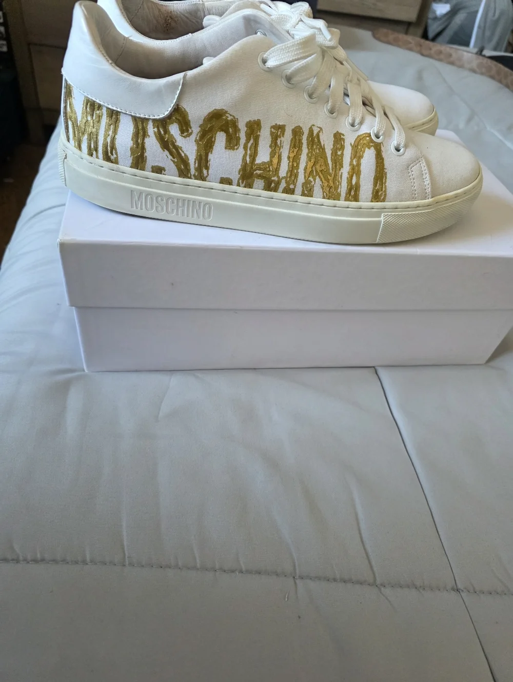 Moschino White Sneakers with Gold Logo Detailing - Picture 4 of 5